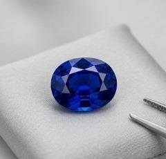 3.20ct Unheated Royal Blue Sapphire